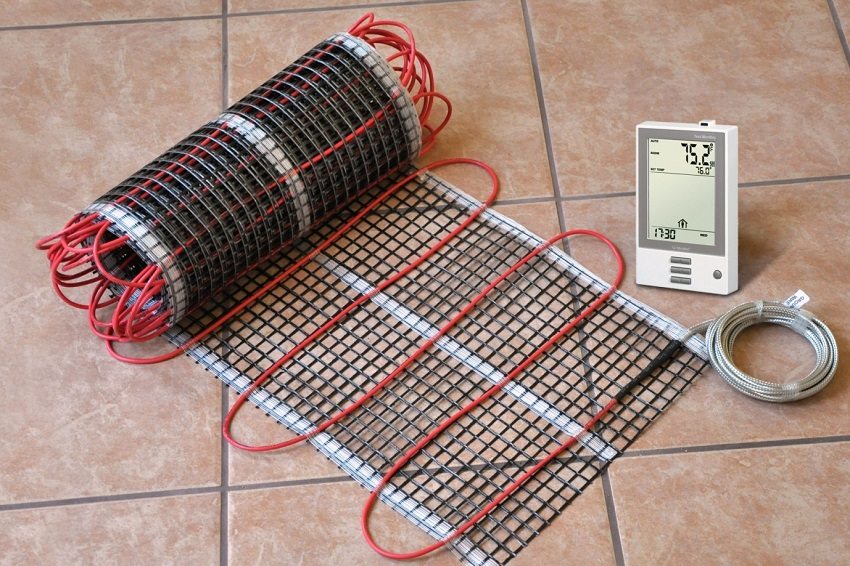 Electric underfloor heating is equipped with temperature sensors for automatic heating temperature control Electric underfloor heating is equipped with temperature sensors for automatic heating temperature control