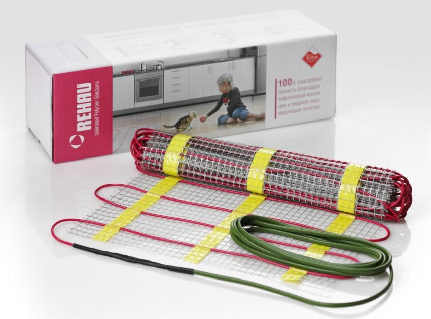 Electric underfloor heating mat is compact and lightweight, but it can effectively heat spacious living spaces Electric underfloor heating mat is compact and lightweight, but it can effectively heat spacious living spaces