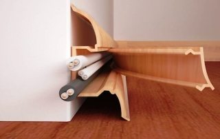 Wide floor plastic skirting board: characteristics and subtleties of choice