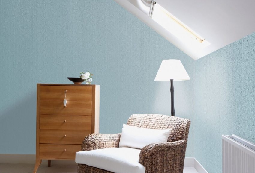 The use of wallpaper for painting in the design of the walls of the attic The use of wallpaper for painting in the design of the walls of the attic