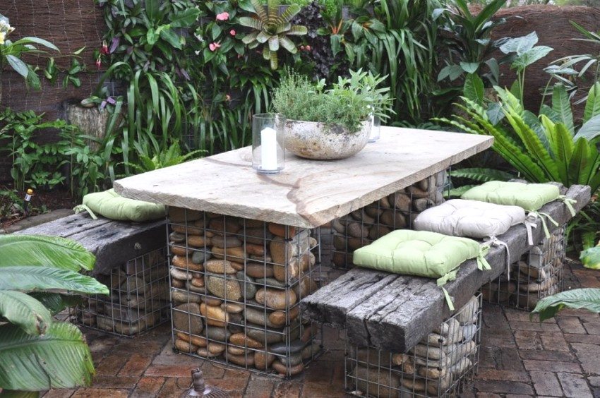 Garden furniture made of stone gabions Garden furniture made of stone gabions