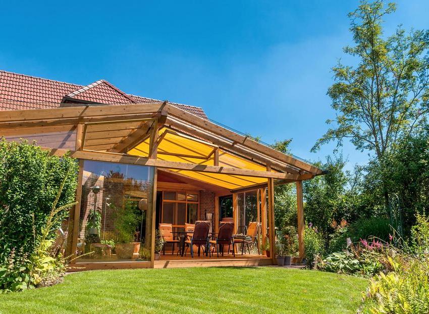 Closed terrace with polycarbonate roof, attached to the house 6 by 6 m Closed terrace with polycarbonate roof, attached to the house 6 by 6 m