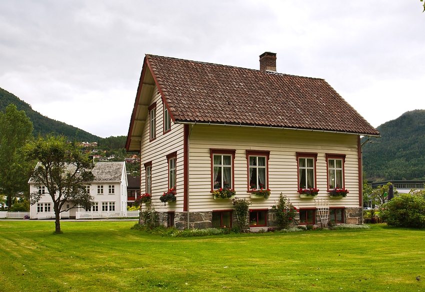 Two-storey house 6x6 with basements Two-storey house 6x6 with basements