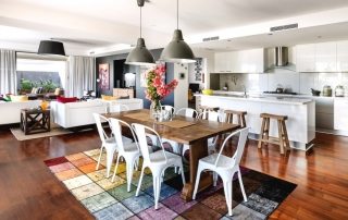 Laminate or linoleum: which is better to use for finishing the floor