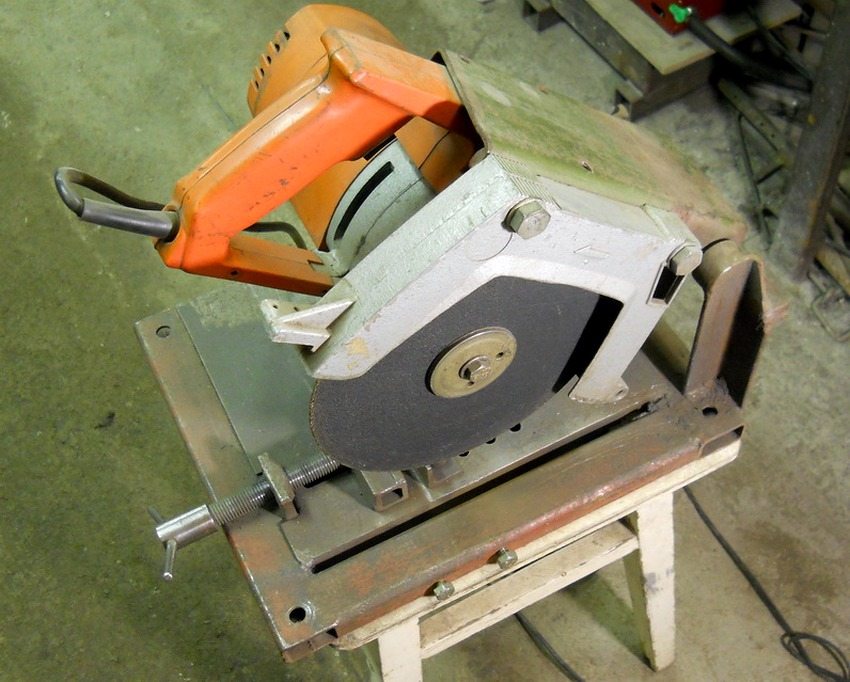 An example of a do-it-yourself metal cutting machine