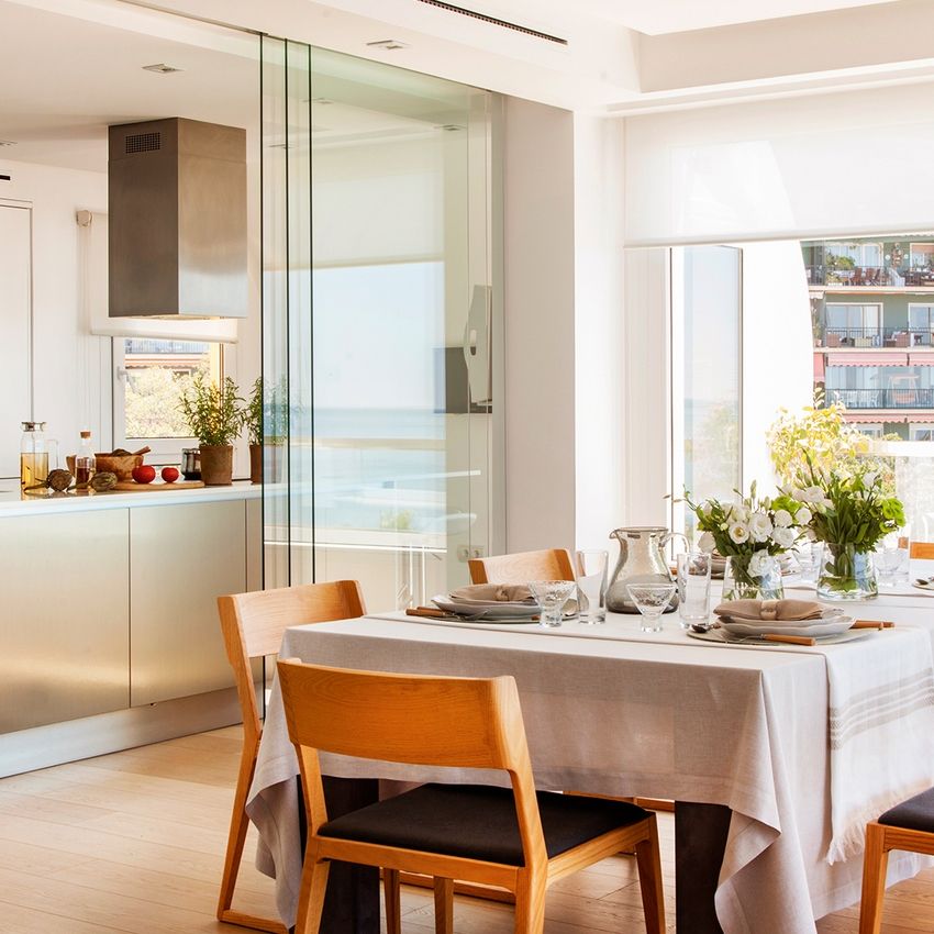 Transparent glass or plastic used as material for the partition wall helps to visually leave the divided room open and large even when the sashes are closed Transparent glass or plastic used as material for the partition wall helps to visually leave the divided room open and large even when the sashes are closed