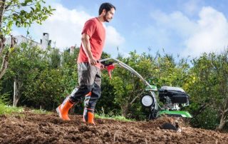 Diesel walk-behind tractor with water cooling: types of equipment and tips for choosing