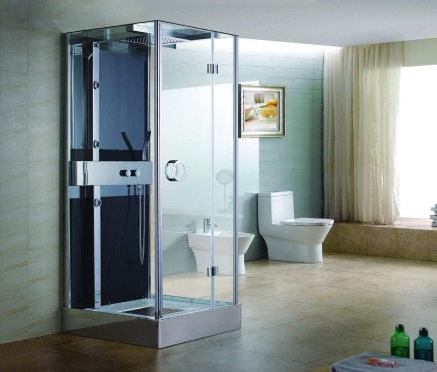 Square shower cubicle with glass walls Square shower cubicle with glass walls