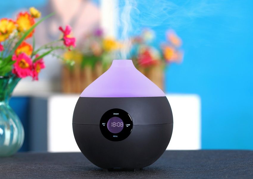When choosing a humidifier, pay attention to such characteristics as noise level When choosing a humidifier, pay attention to such characteristics as noise level