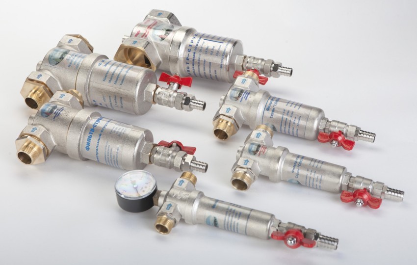 Arrows on the filters indicate the direction of water movement Arrows on the filters indicate the direction of water movement