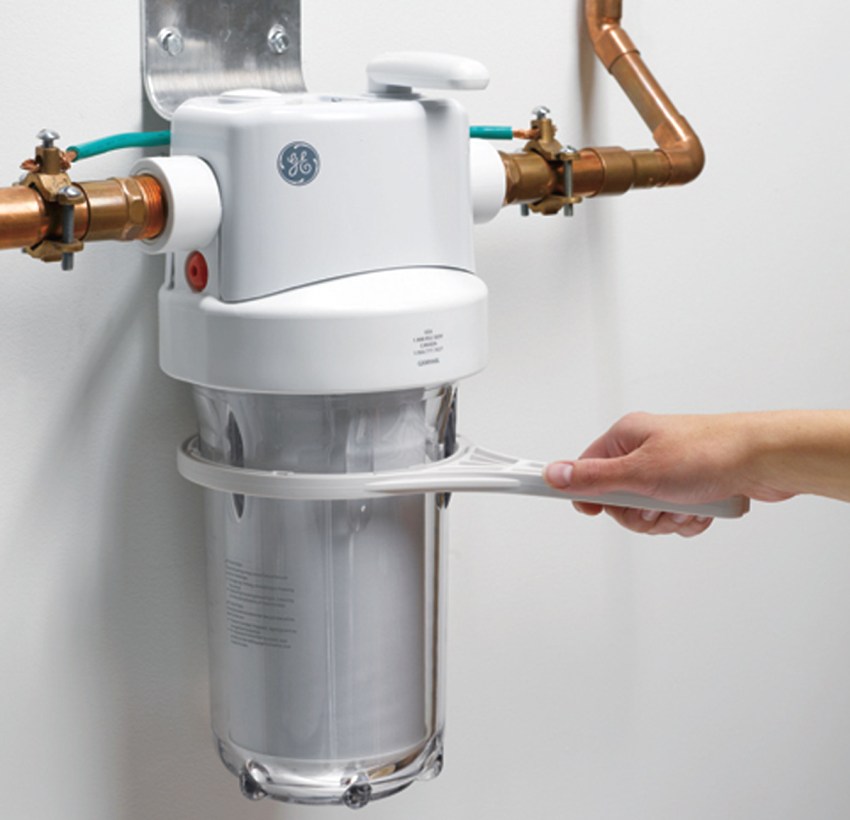 DIY installation of a flow-through water filter DIY installation of a flow-through water filter