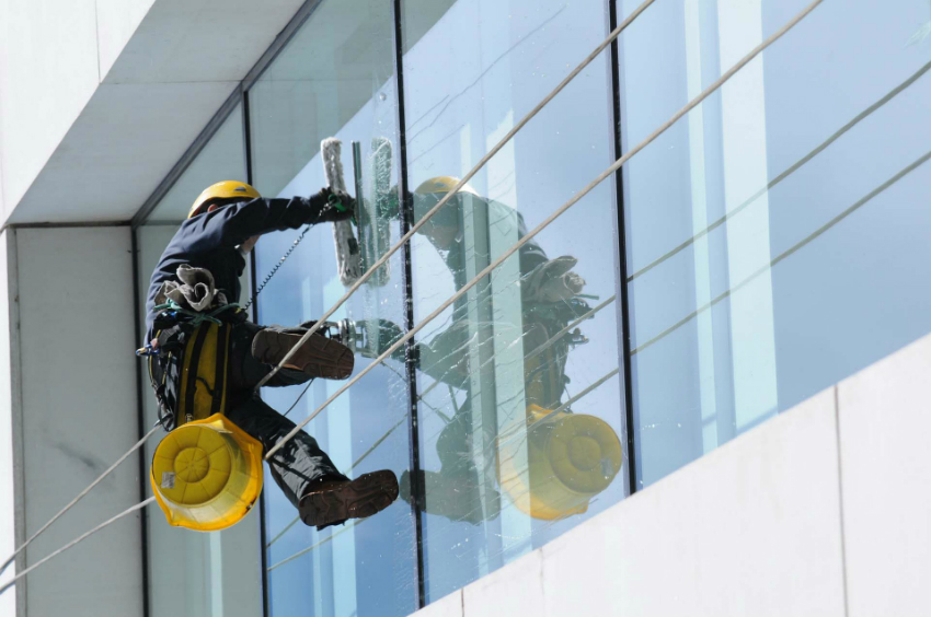 Having installed panoramic blind windows on the upper floors, it will be necessary to use the services of clearing services Having installed panoramic blind windows on the upper floors, it will be necessary to use the services of clearing services