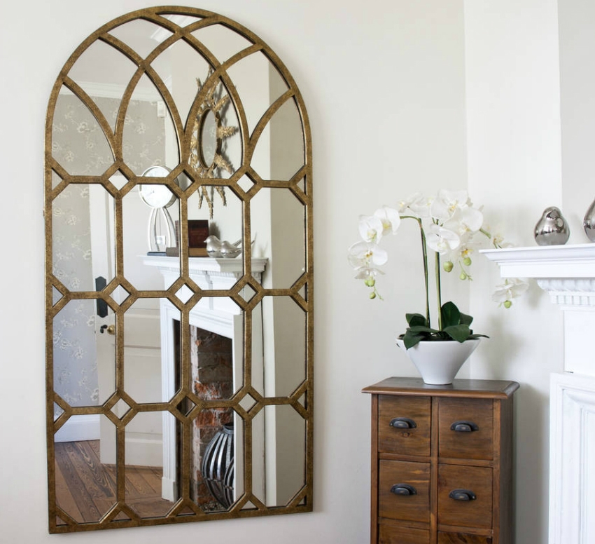 To expand the space of the room, false windows from mirrors are also used. To expand the space of the room, false windows from mirrors are also used.