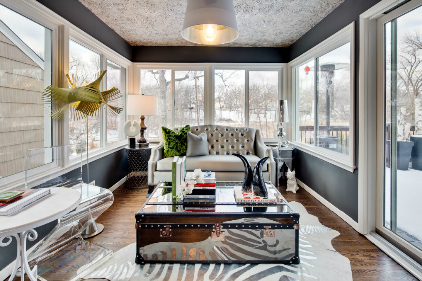 When installing panoramic windows for the veranda, you should take into account the future heating costs in the winter. When installing panoramic windows for the veranda, you should take into account the future heating costs in the winter.