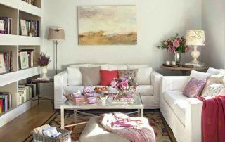 The interior of the apartment is simple and tasteful: a photo of the interior design in a restrained style