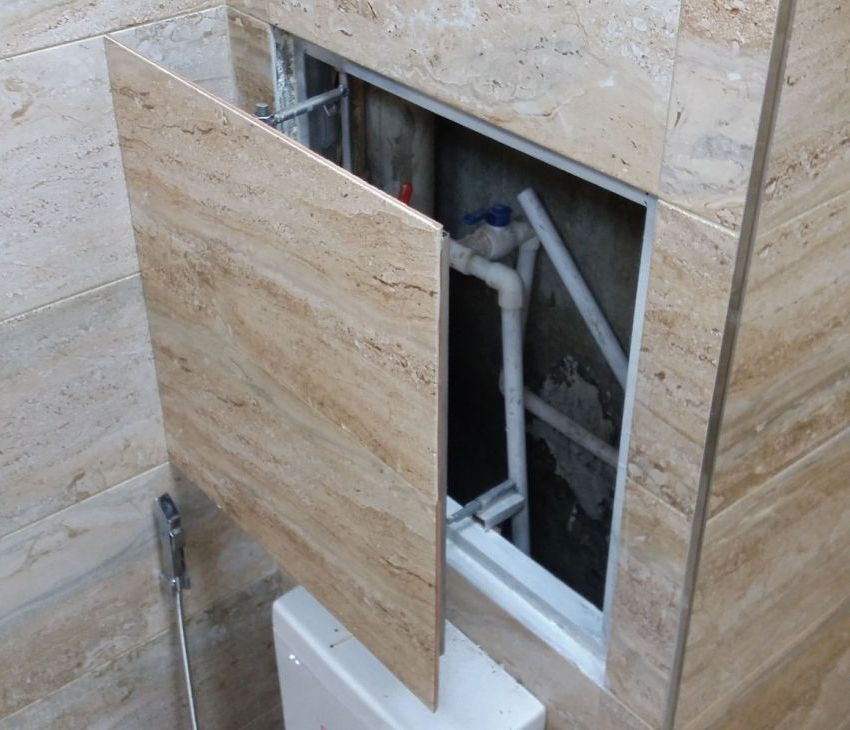 The pressure hatch opens by pressing with the palm on its surface The pressure hatch opens by pressing with the palm on its surface