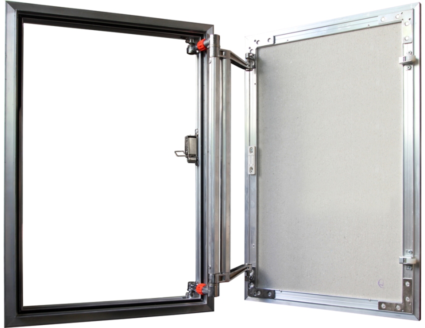 Pivoting hinges allow the hatch door to open up to 360 degrees Pivoting hinges allow the hatch door to open up to 360 degrees