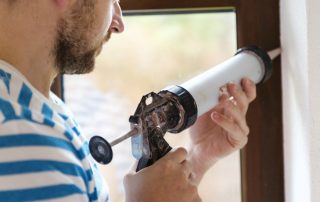 How to insulate wooden windows for the winter: the best methods and materials