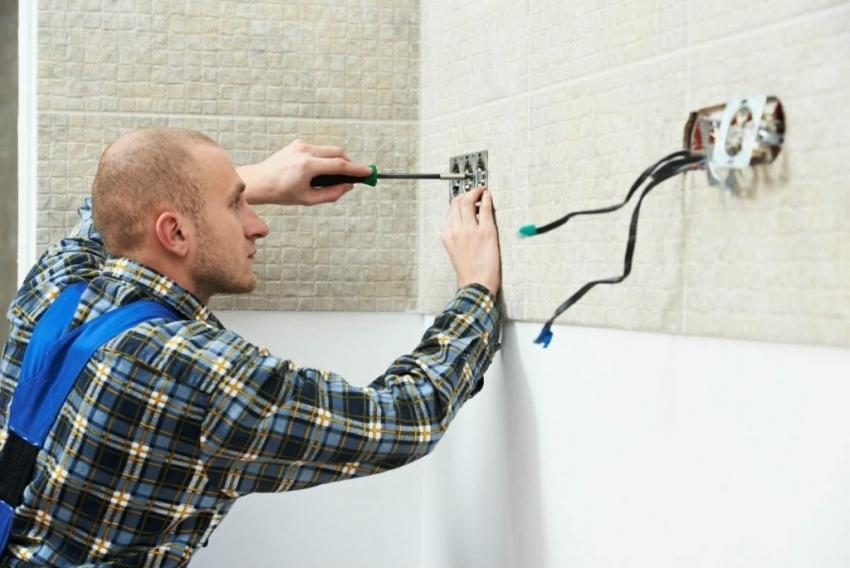 The installation of sockets and their connection to the network should be done with a complete power outage in the apartment The installation of sockets and their connection to the network should be done with a complete power outage in the apartment