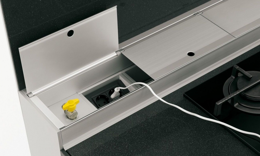 Built-in sockets are easy to install and can even be installed in a ready-made kitchen set Built-in sockets are easy to install and can even be installed in a ready-made kitchen set