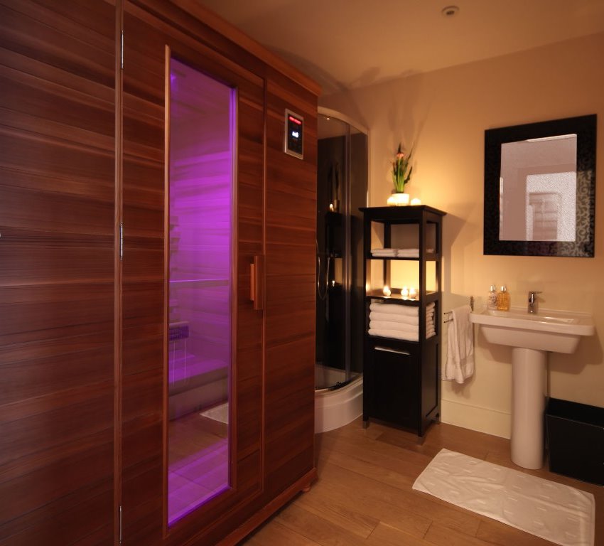 When choosing one or another model of an infrared sauna, special attention should be paid to heating elements When choosing one or another model of an infrared sauna, special attention should be paid to heating elements