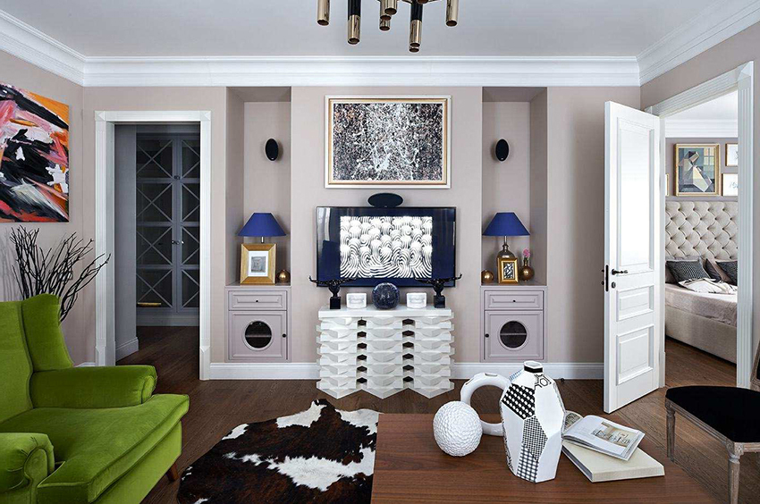 White doors are more practical than dark ones because dust is less visible on them. White doors are more practical than dark ones because dust is less visible on them.