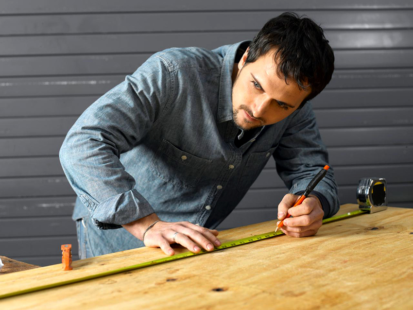 The headboard for the bed is not difficult to make with your own hands. The headboard for the bed is not difficult to make with your own hands.