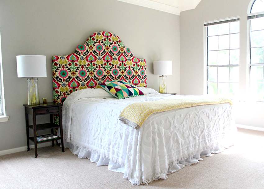 Double beds can be with a stationary, attached and hinged headboard Double beds can be with a stationary, attached and hinged headboard