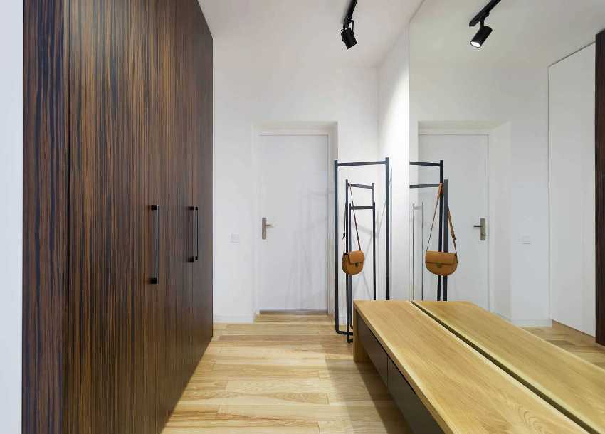 Sliding wardrobe is a non-mobile structure mounted in one place Sliding wardrobe is a non-mobile structure mounted in one place