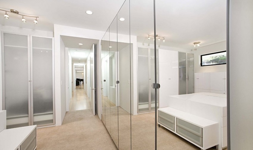 The sliding wardrobe is perfect for hallways of different sizes, it can be easily built into any niche The sliding wardrobe is perfect for hallways of different sizes, it can be easily built into any niche