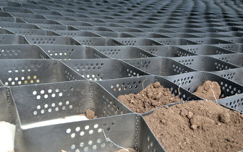 The lawn grating should be selected based on the expected load on the surface where it will be used The lawn grating should be selected based on the expected load on the surface where it will be used