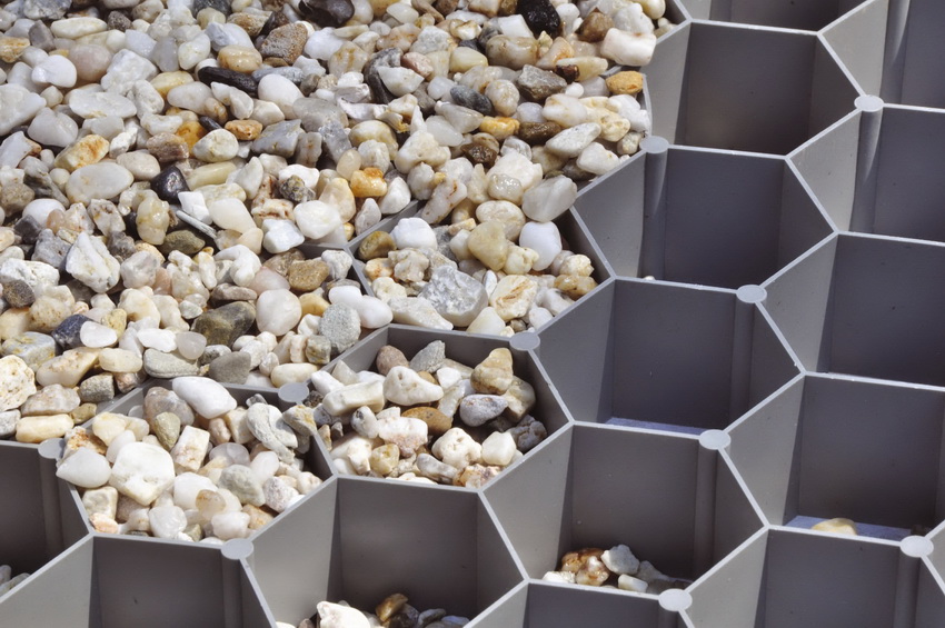 The lawn grating is easy to install and allows you to create a stable surface structure The lawn grating is easy to install and allows you to create a stable surface structure