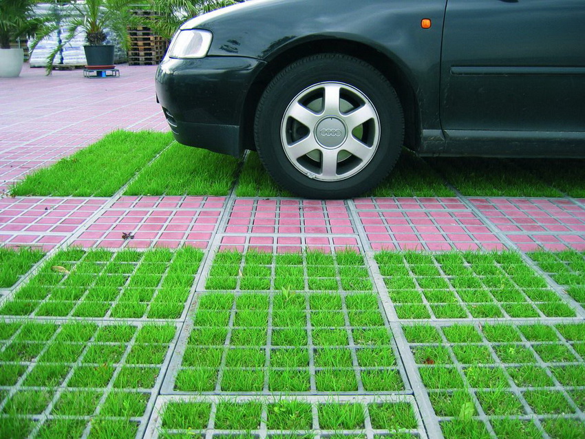 When choosing material for creating eco-parking, you should take into account the parameter of the carrying capacity of the lawn lattice When choosing material for creating eco-parking, you should take into account the parameter of the carrying capacity of the lawn lattice