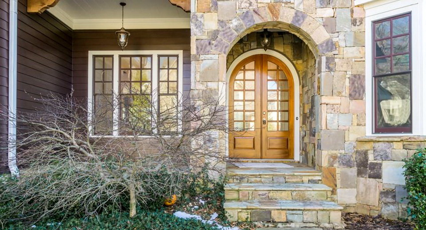 Wood looks very beneficial in combination with other natural materials Wood looks very beneficial in combination with other natural materials