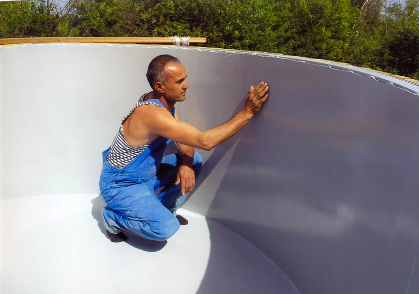 After the liquid glass dries, all the pores in the concrete are blocked After the liquid glass dries, all the pores in the concrete are blocked