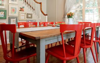 Dining table for the kitchen: the role in the interior and the criteria for a successful choice