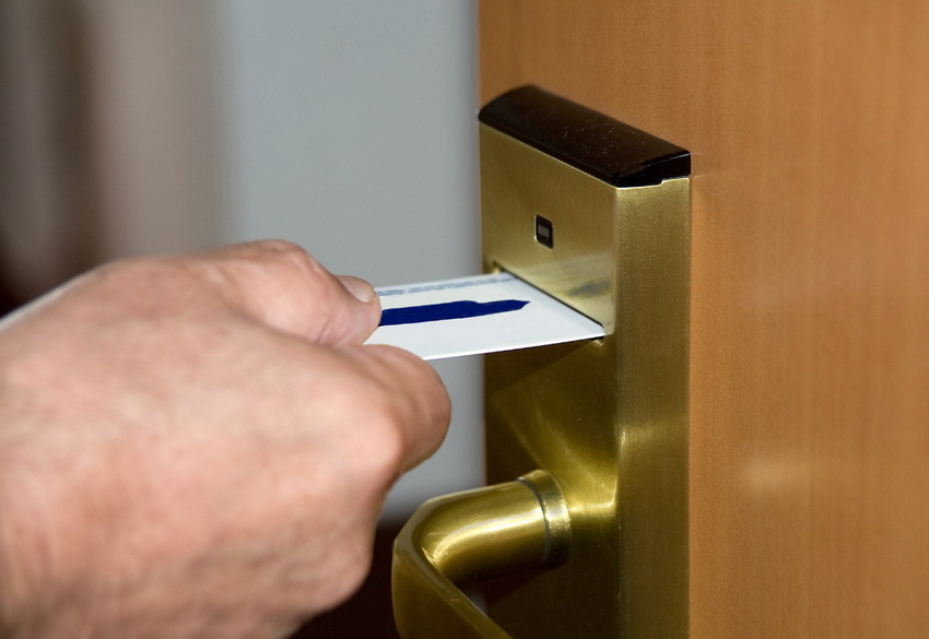 Electronic locks are most often used in offices and hotels. Electronic locks are most often used in offices and hotels.