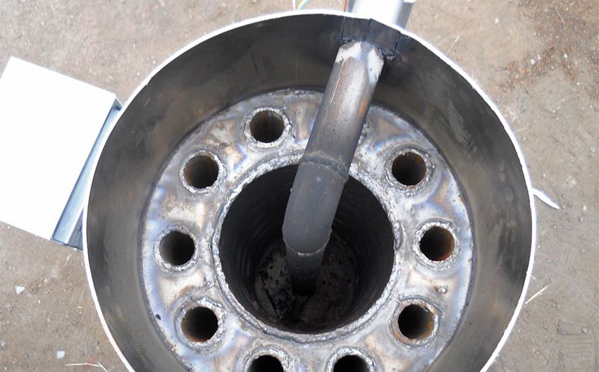 A cast iron car brake disc is used to make the pallet. A cast iron car brake disc is used to make the pallet.