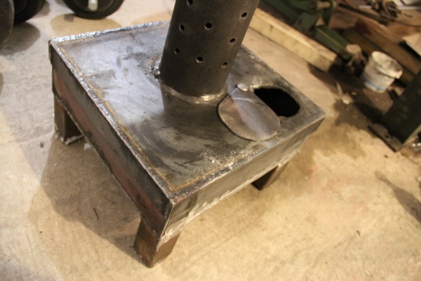 In a room where people are constantly used, it is not recommended to use such a stove. In a room where people are constantly used, it is not recommended to use such a stove.