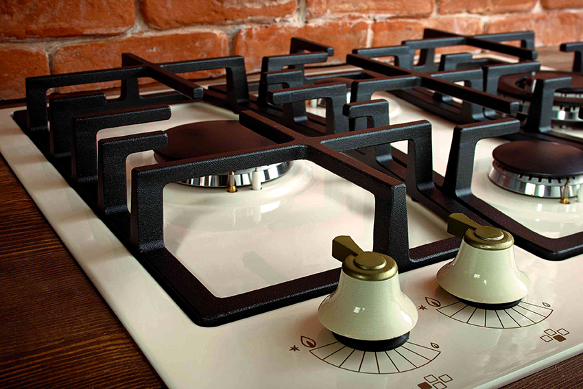 The enamelled steel gas hob is the easiest to maintain The enamelled steel gas hob is the easiest to maintain