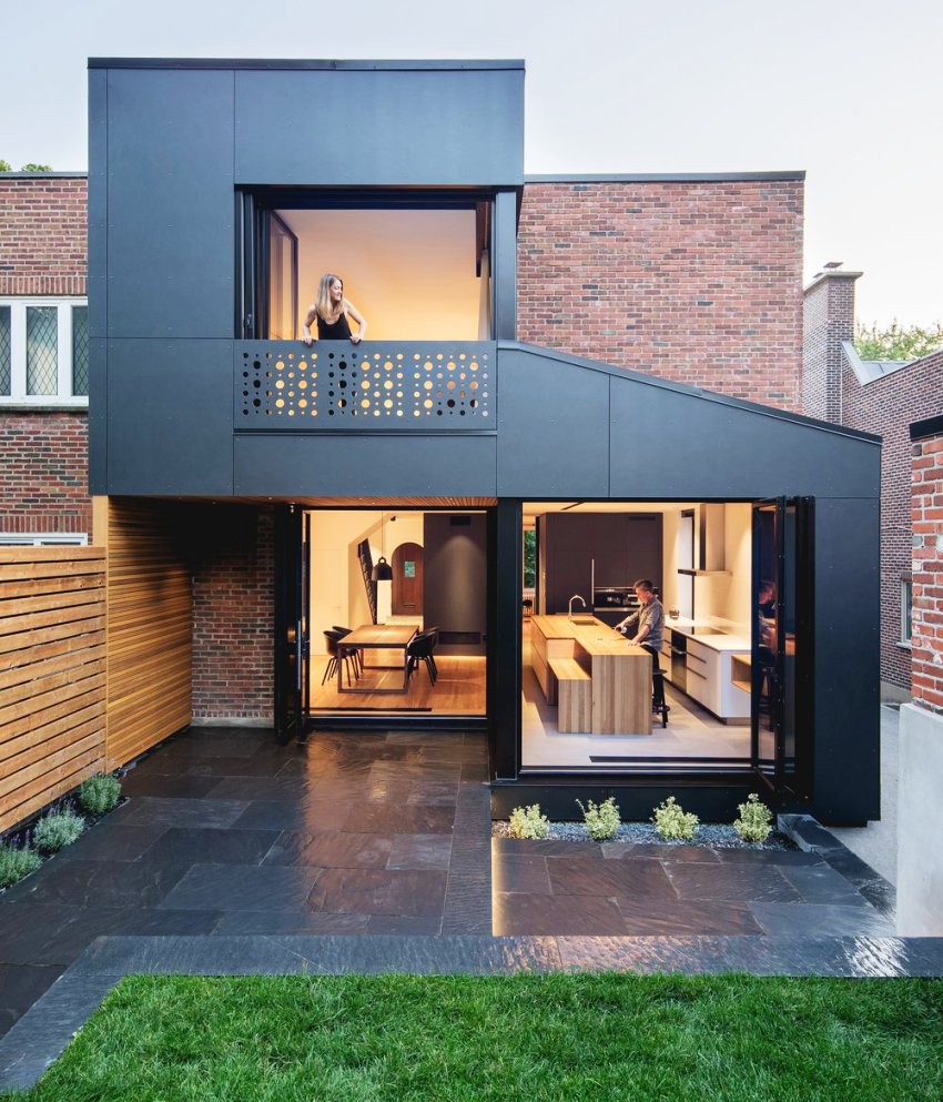 If there are two floors, you can ideally divide the zones, for example, the first floor is a living room and a kitchen, and the second floor is a sleeping area. If there are two floors, you can ideally divide the zones, for example, the first floor is a living room and a kitchen, and the second floor is a sleeping area.