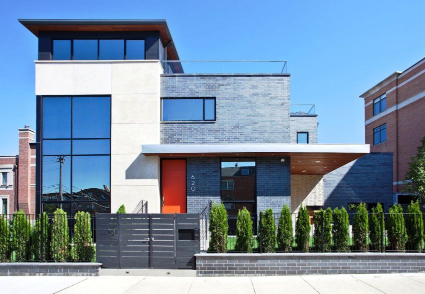 The roof in Art Nouveau houses most often has a complex, multi-level structure. The roof in Art Nouveau houses most often has a complex, multi-level structure.