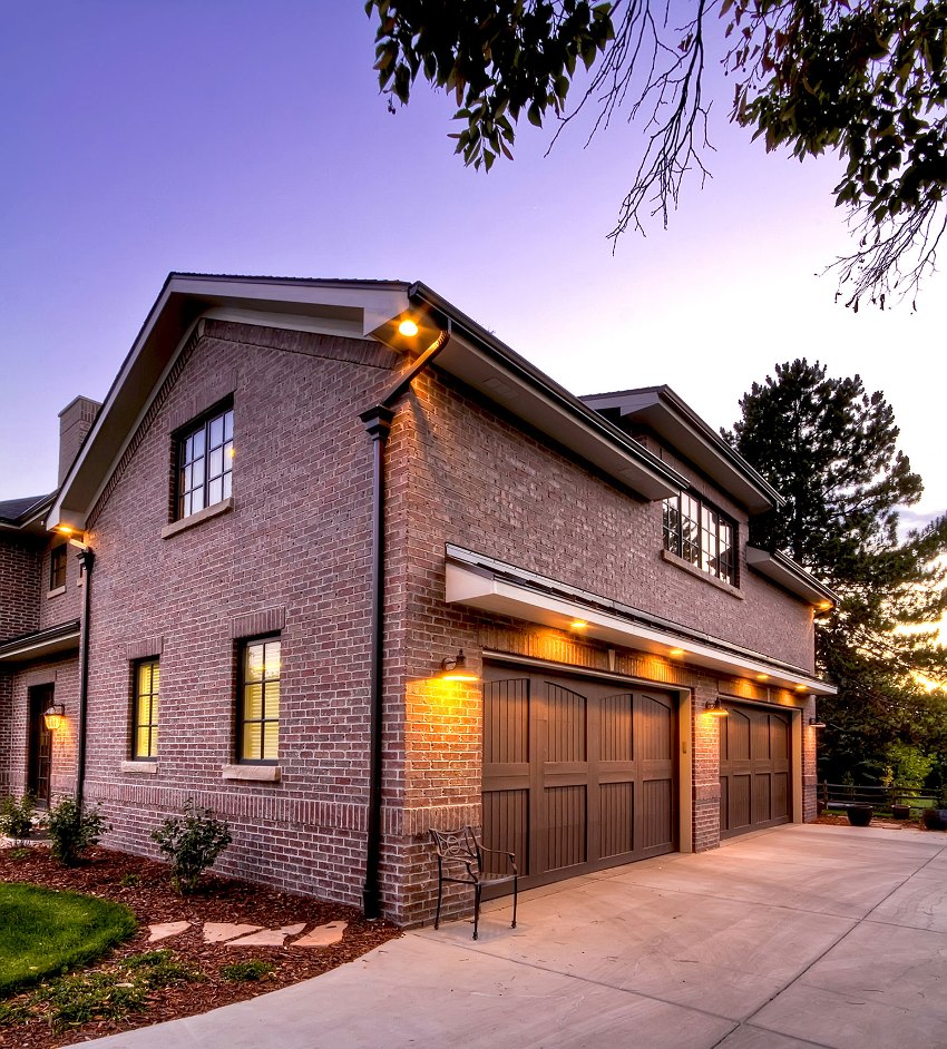 When placing a garage inside a house, the first floor is usually completely set aside for household premises. When placing a garage inside a house, the first floor is usually completely set aside for household premises.
