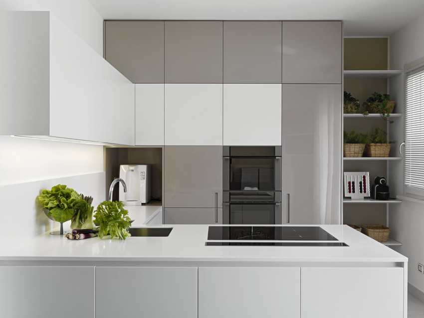 All household appliances in a high-tech kitchen must be built-in All household appliances in a high-tech kitchen must be built-in