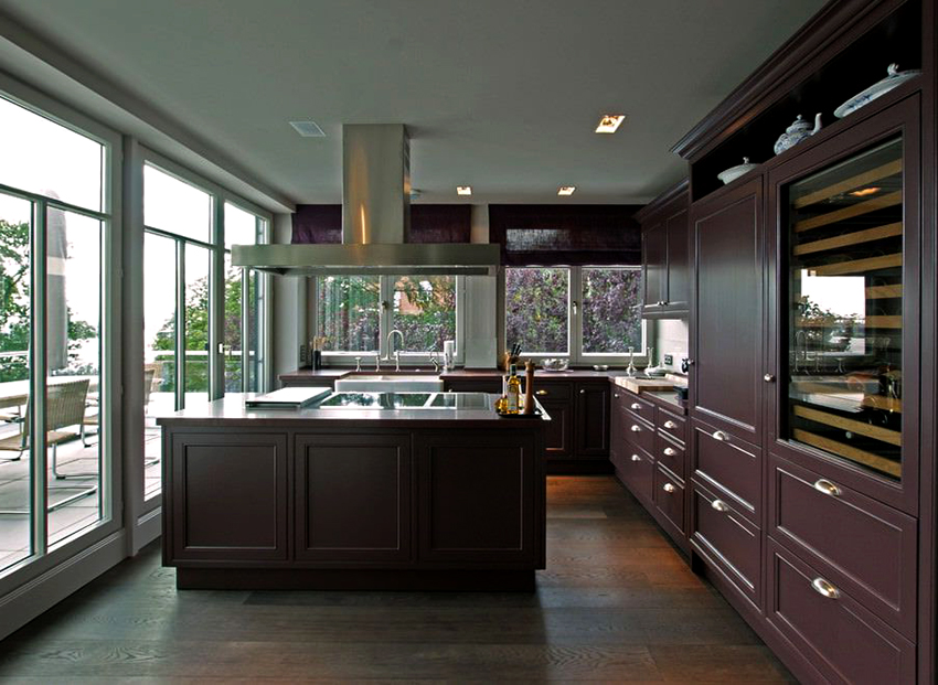 Art Nouveau kitchen furniture is characterized by straight lines and smooth surfaces Art Nouveau kitchen furniture is characterized by straight lines and smooth surfaces