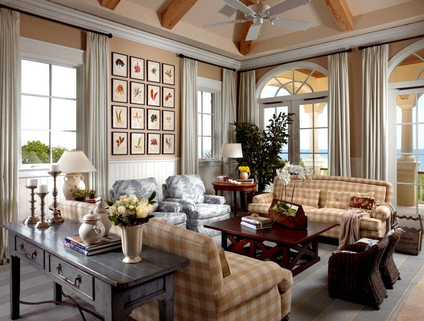 Antique or restored elements will look colorful in the Provencal living room Antique or restored elements will look colorful in the Provencal living room