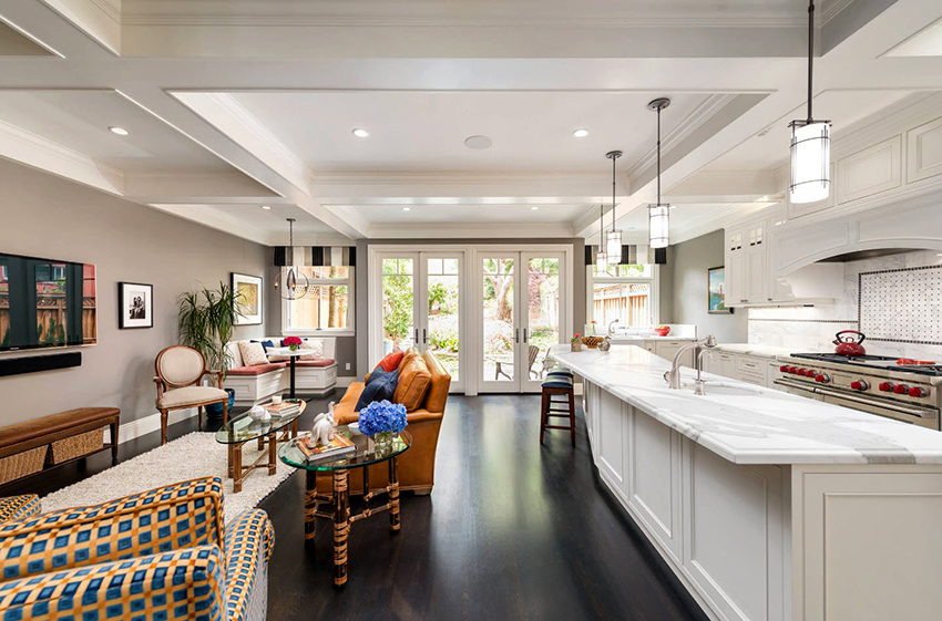 The layout of the kitchen with the hall must be thought out before the start of repair work The layout of the kitchen with the hall must be thought out before the start of repair work