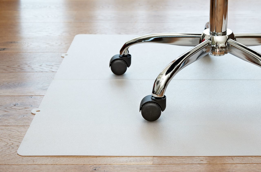 The choice of an orthopedic chair crosspiece directly depends on the person's weight The choice of an orthopedic chair crosspiece directly depends on the person's weight