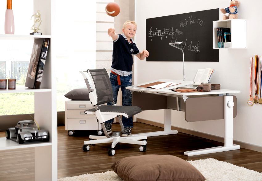 A high-quality children's orthopedic chair for a computer will protect the child from pathological changes in the spine and visual impairment A high-quality children's orthopedic chair for a computer will protect the child from pathological changes in the spine and visual impairment