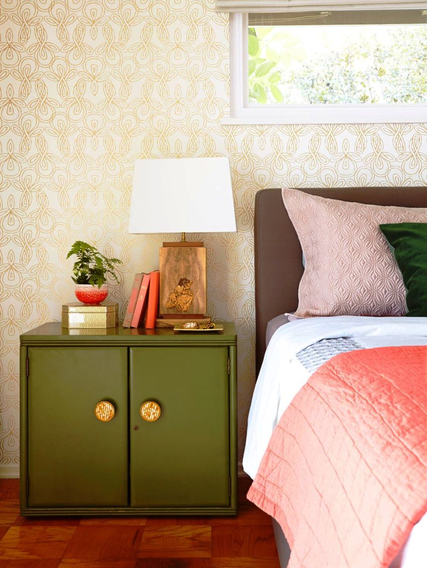 Today, few people can imagine their bedroom without such a necessary and functional piece of furniture as a bedside table. Today, few people can imagine their bedroom without such a necessary and functional piece of furniture as a bedside table.